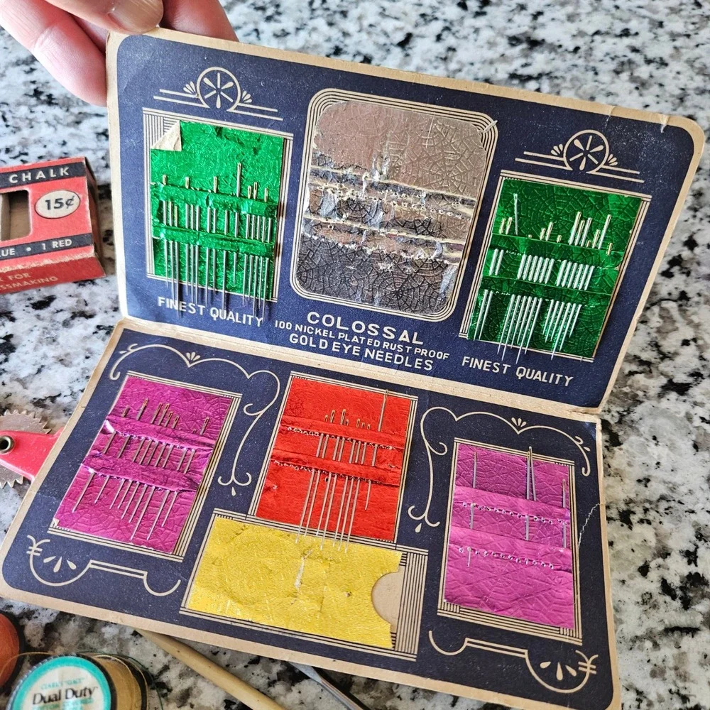 Dritz Traum Vintage Sewing Notions Lot Snaps Needles Chalk Thread Tracing Wheel